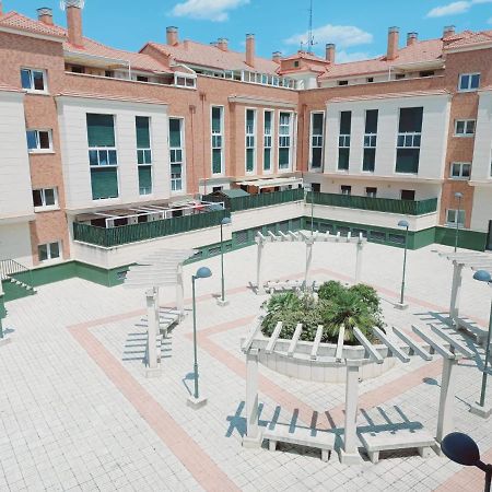 Ferienwohnung Apartamento Para 5 Personas Con Garaje A 10 Minutos De Valladolid Exterior foto